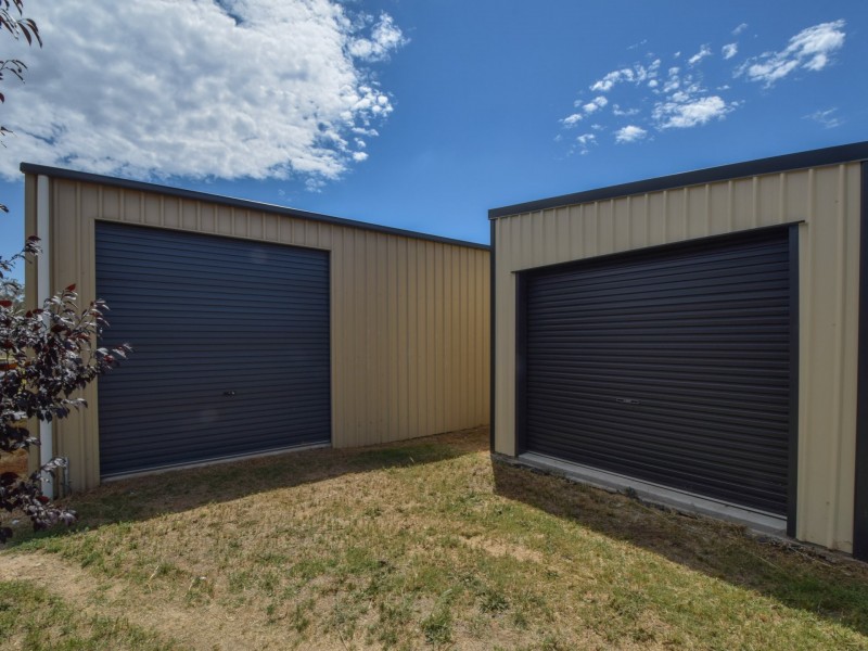 92 Wambanumba Drive, Young NSW 2594