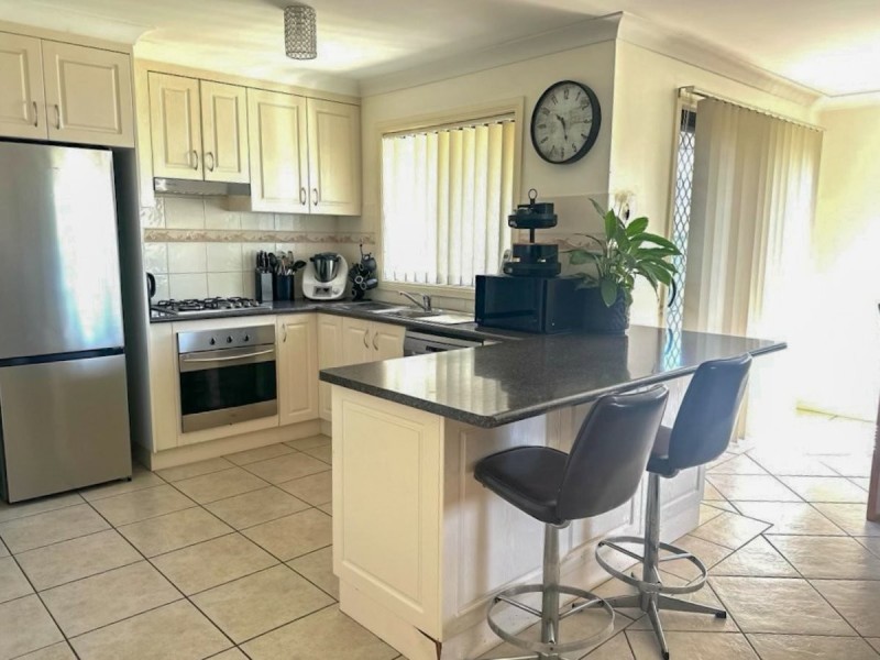 1-75 Blackett Avenue, Young NSW 2594