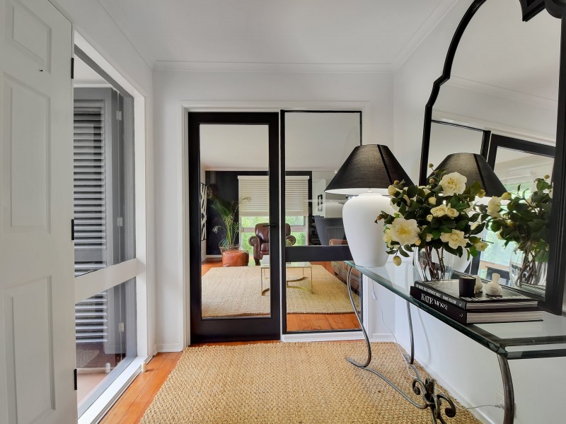 6 Bell Avenue, Young NSW 2594