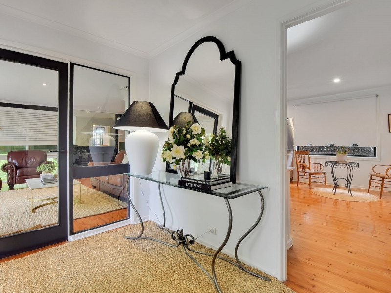 6 Bell Avenue, Young NSW 2594