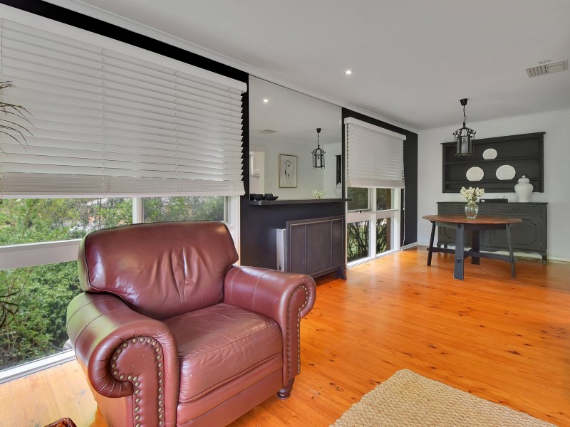 6 Bell Avenue, Young NSW 2594