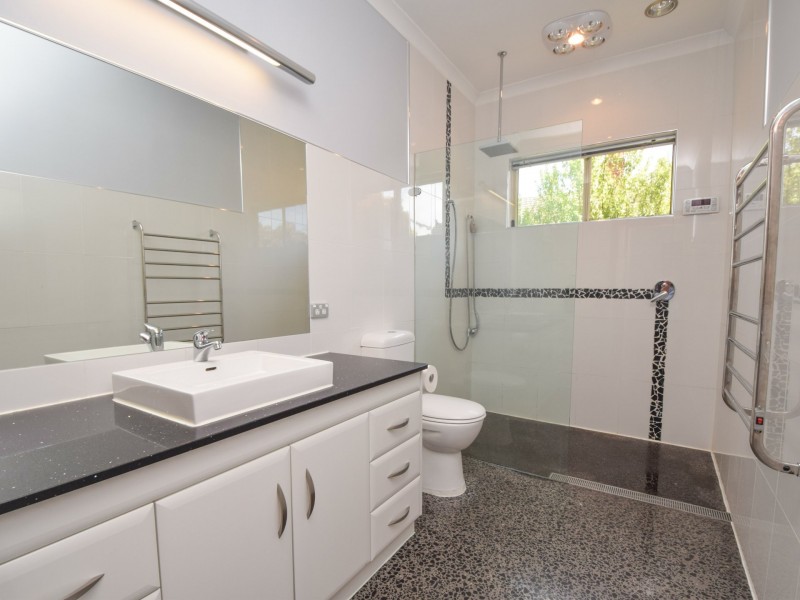 48 Yass Street, Young NSW 2594