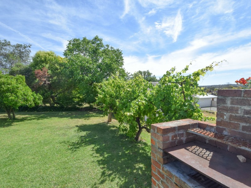 48 Yass Street, Young NSW 2594