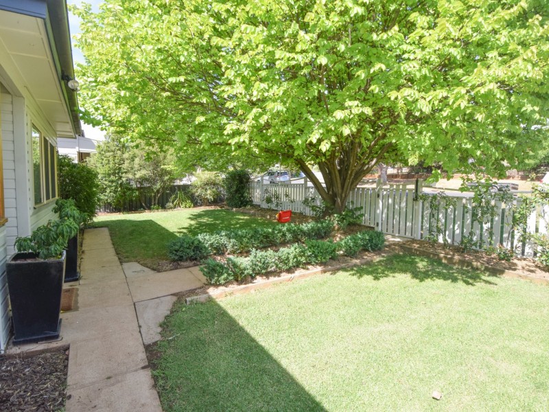 48 Yass Street, Young NSW 2594