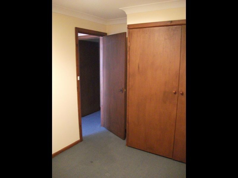 2/61 Wombat Street, Young NSW 2594