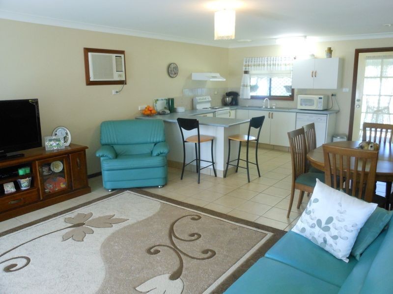 34 Demondrille Street, Young NSW 2594