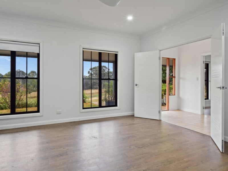 100 Hollands Road, Young NSW 2594