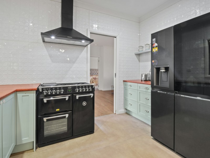 100 Hollands Road, Young NSW 2594