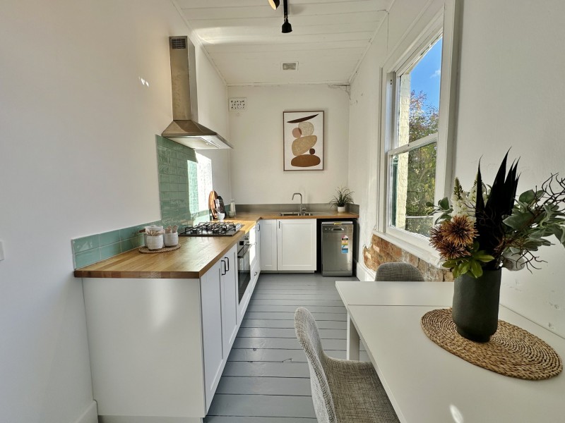 17 Main Street, Young NSW 2594