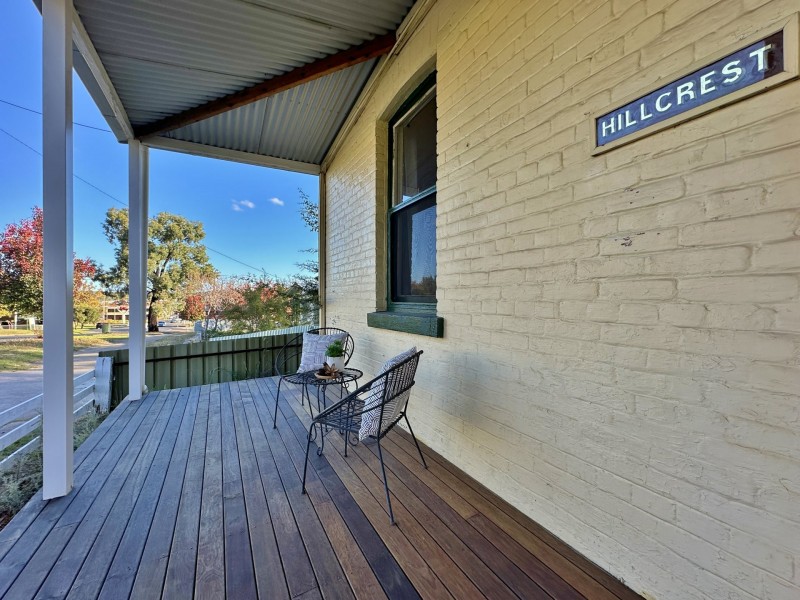 17 Main Street, Young NSW 2594