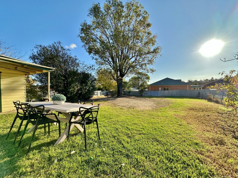 17 Main Street, Young NSW 2594