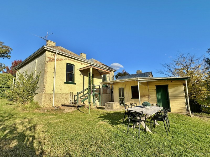 17 Main Street, Young NSW 2594