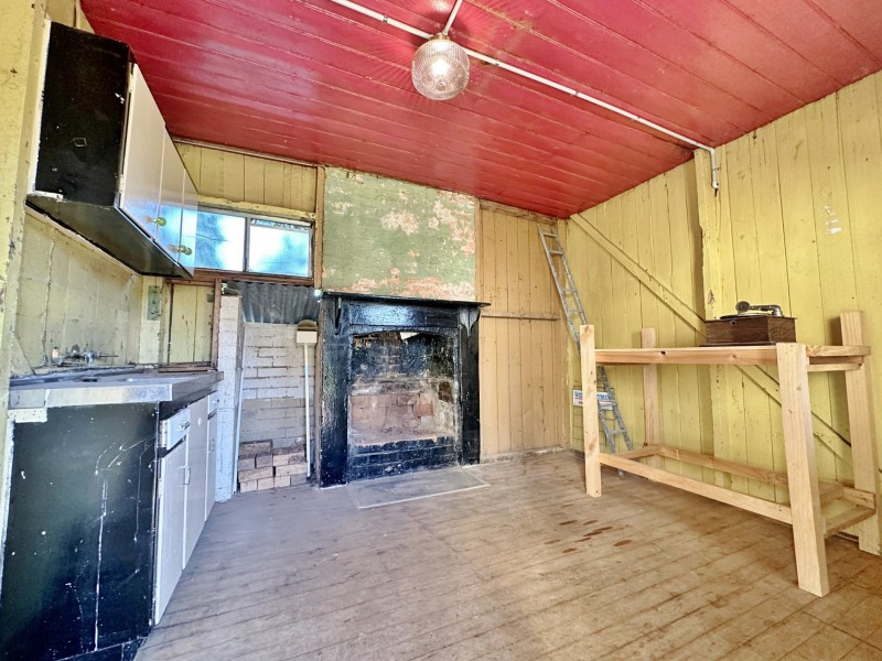 17 Main Street, Young NSW 2594