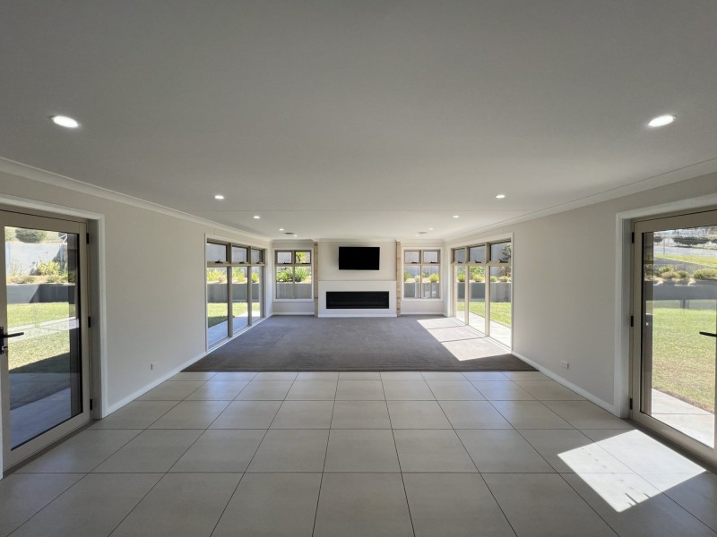 11 Matilda Place, Young NSW 2594