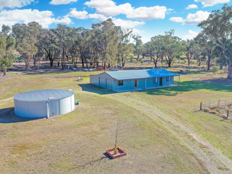 51 Wambanumba Drive, Young NSW 2594