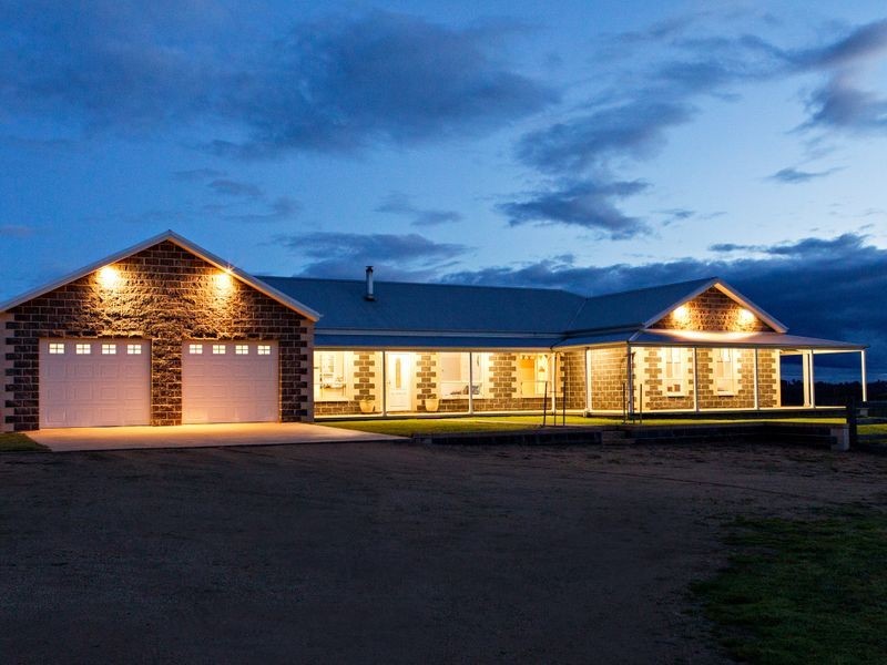 1 Golden Grove Estate, Young NSW 2594