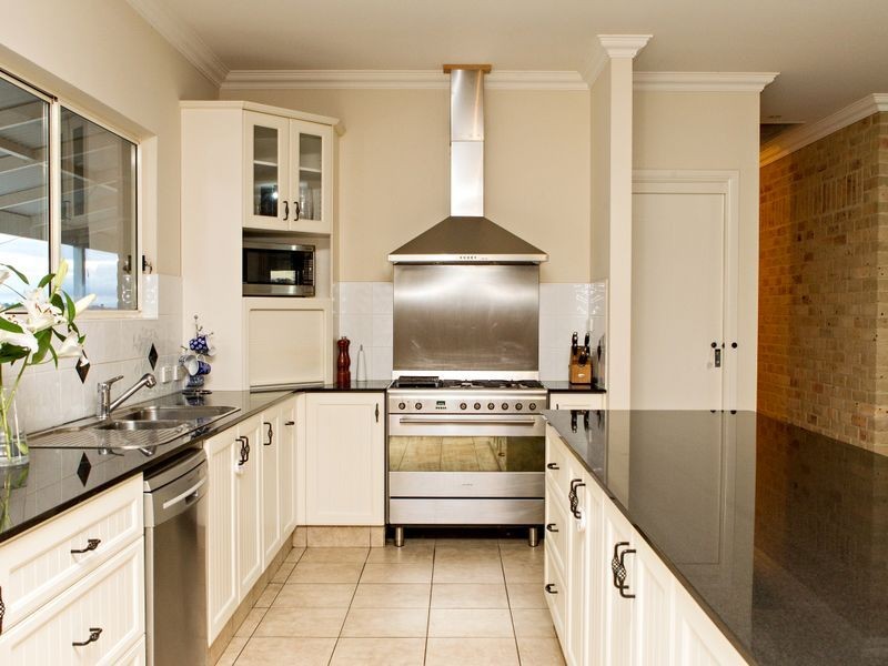 1 Golden Grove Estate, Young NSW 2594