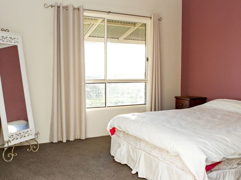 1 Golden Grove Estate, Young NSW 2594