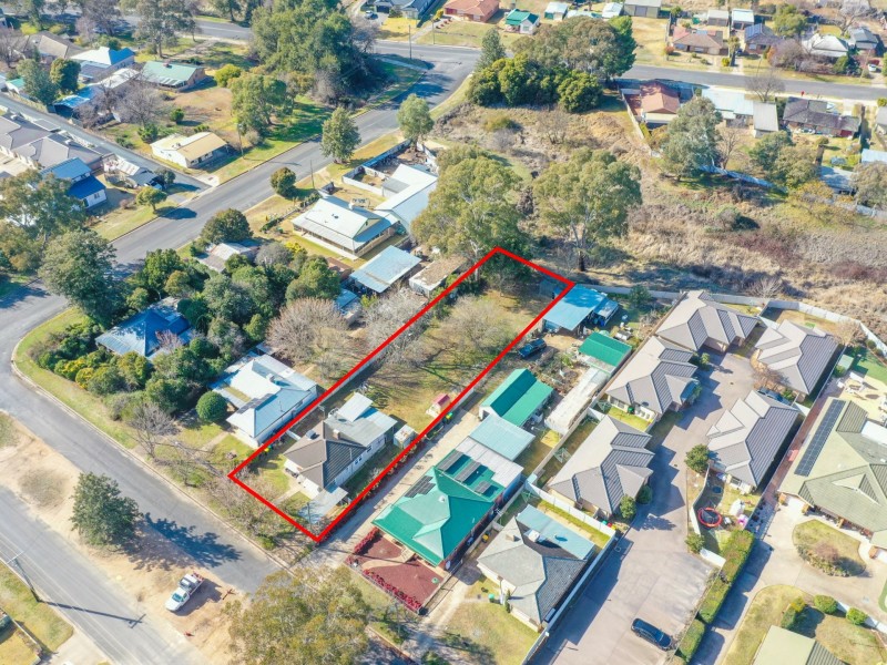 20 Binalong Street, Young NSW 2594