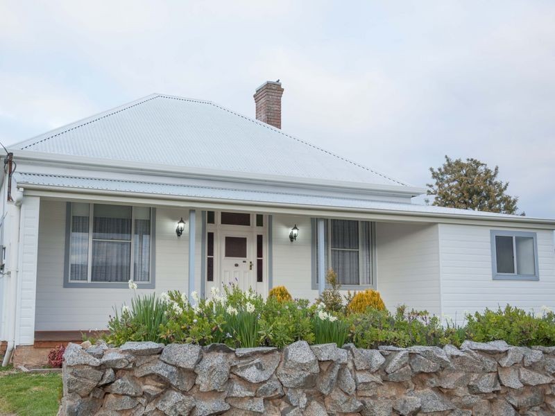 42 McLerie Street, Young NSW 2594