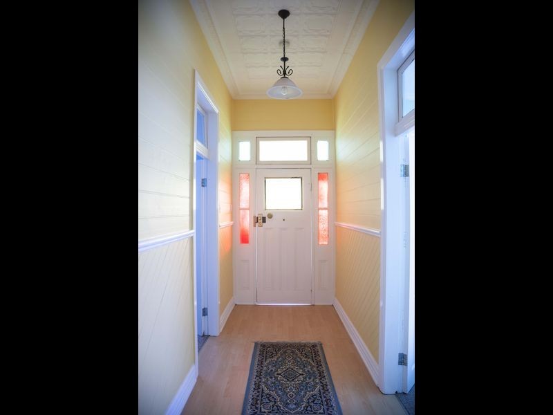 42 McLerie Street, Young NSW 2594