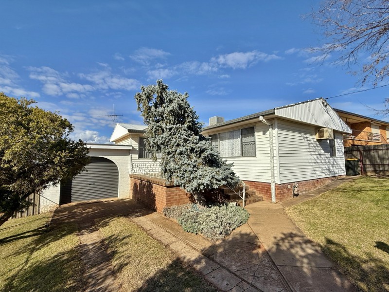 108 Wombat Street, Young NSW 2594