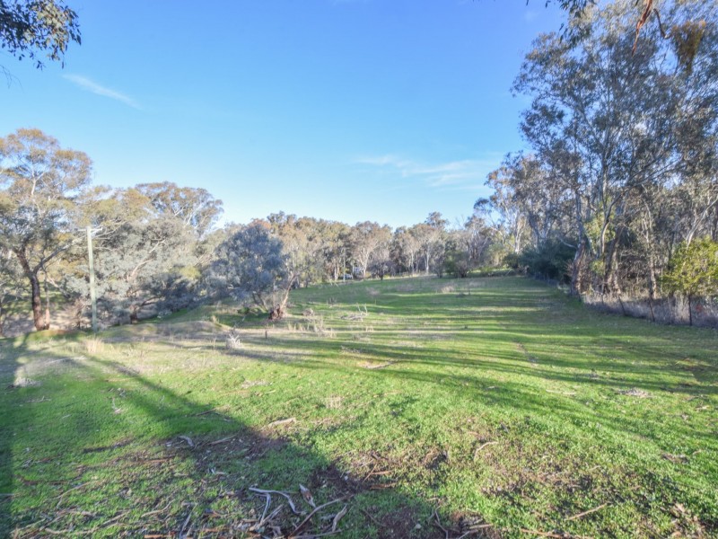 21 Dairymans Lane, Young NSW 2594
