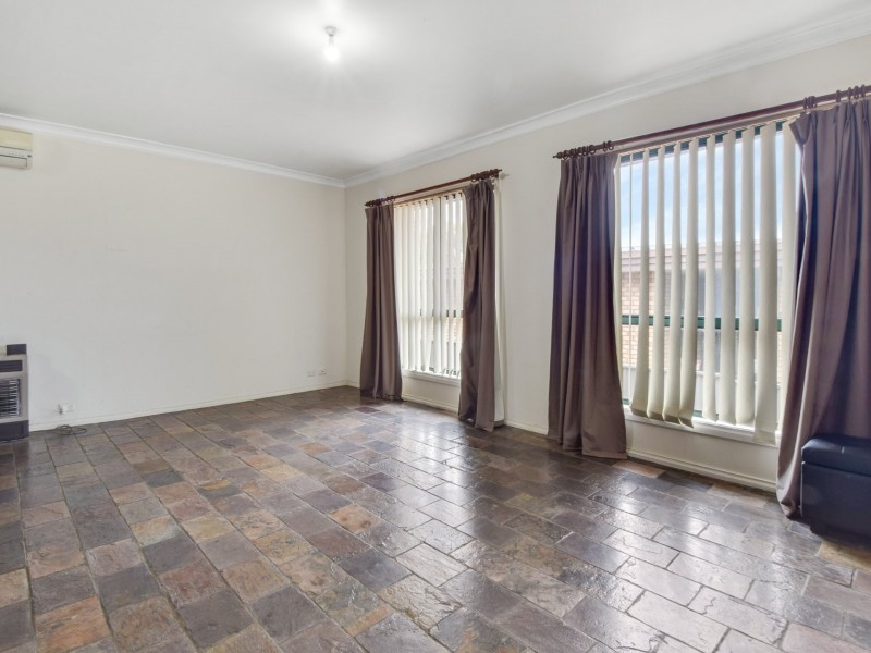 33 Cowper Street, Young NSW 2594