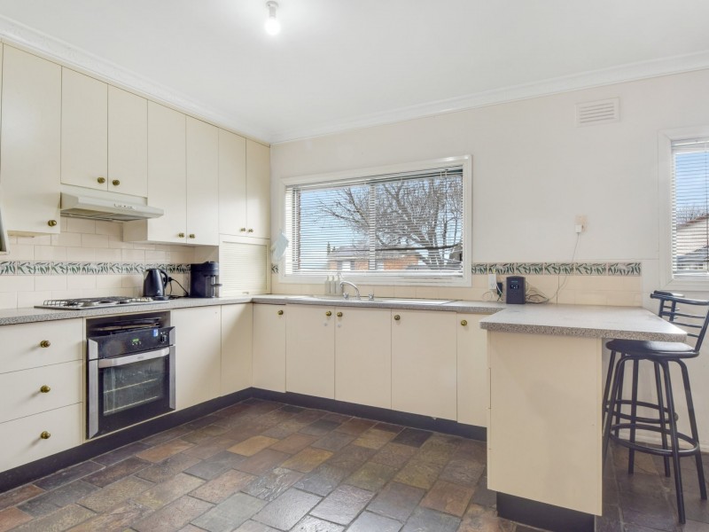 33 Cowper Street, Young NSW 2594