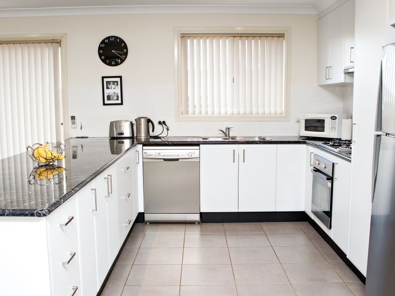 2/37 Spring Street, Young NSW 2594