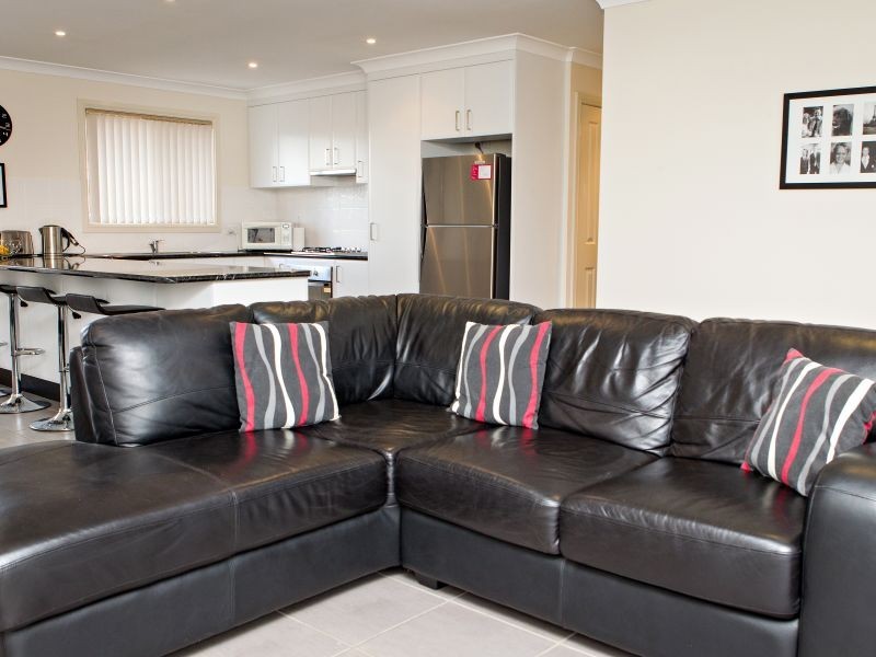 2/37 Spring Street, Young NSW 2594