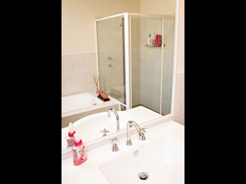 2/37 Spring Street, Young NSW 2594