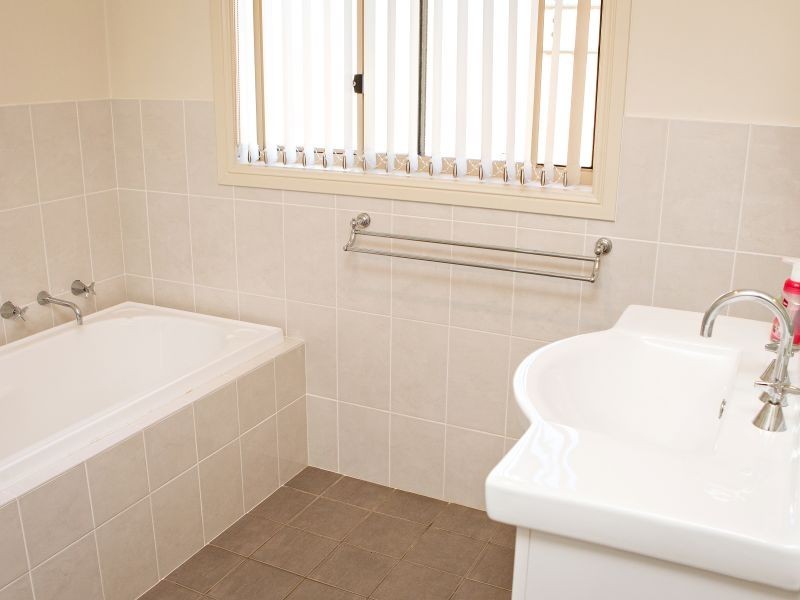 2/37 Spring Street, Young NSW 2594