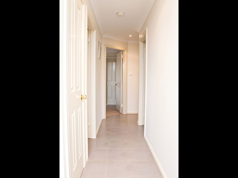 2/37 Spring Street, Young NSW 2594