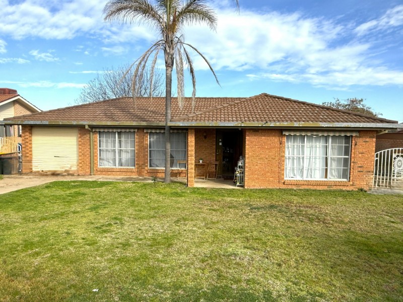71 Hills Street, Young NSW 2594