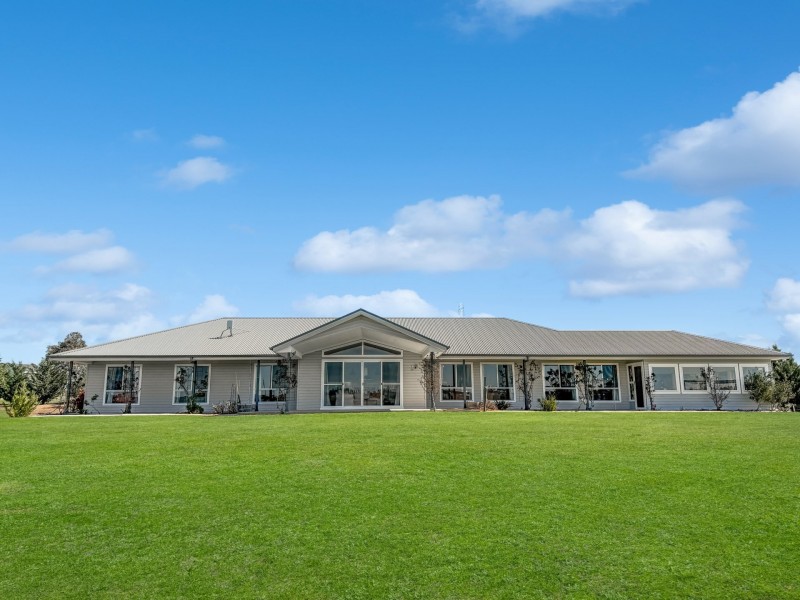 23 Cherry Vale Place, Young NSW 2594
