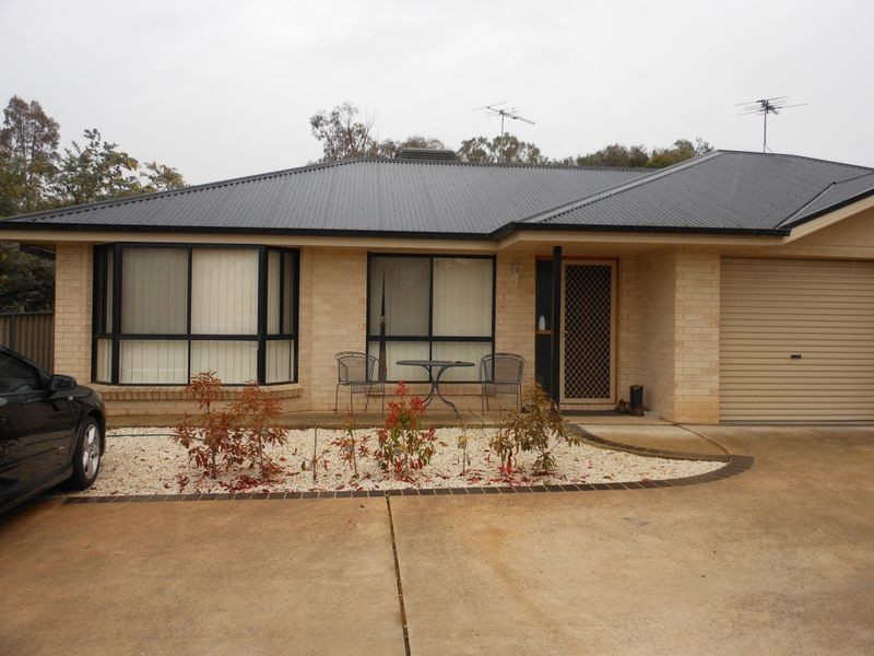 131 Williams Street, Young NSW 2594