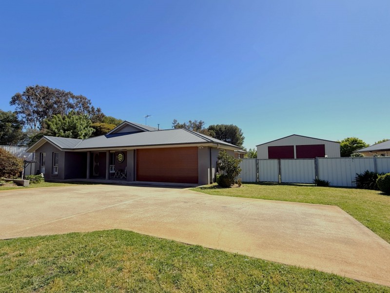 65 Back Creek Road, Young NSW 2594