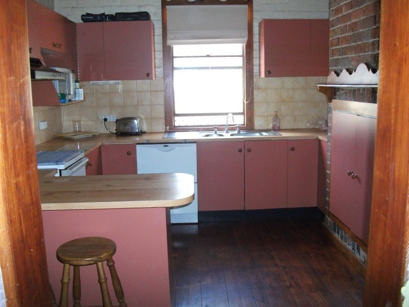 6 Elizabeth Street, Young NSW 2594