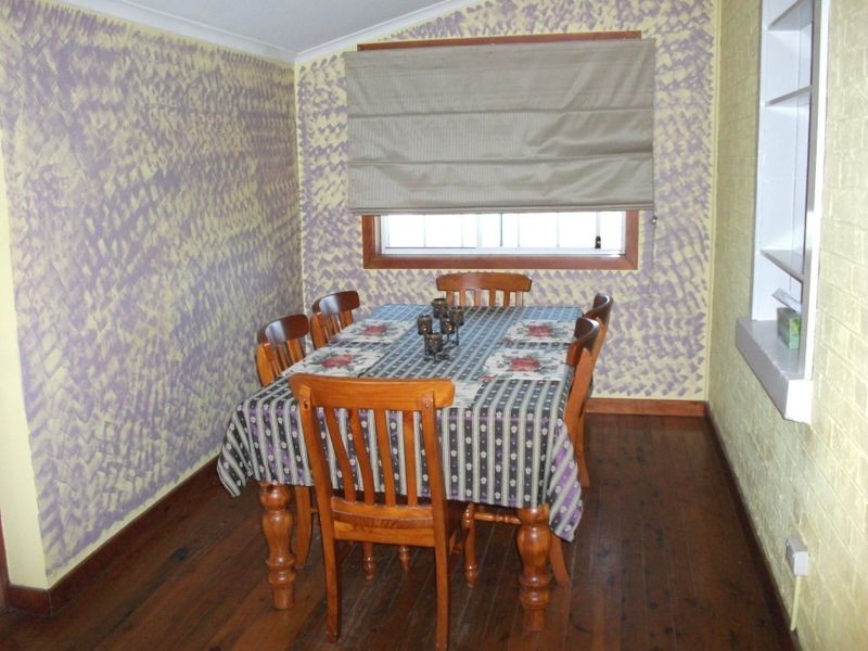 6 Elizabeth Street, Young NSW 2594