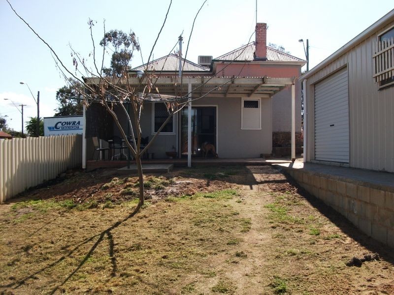 6 Elizabeth Street, Young NSW 2594