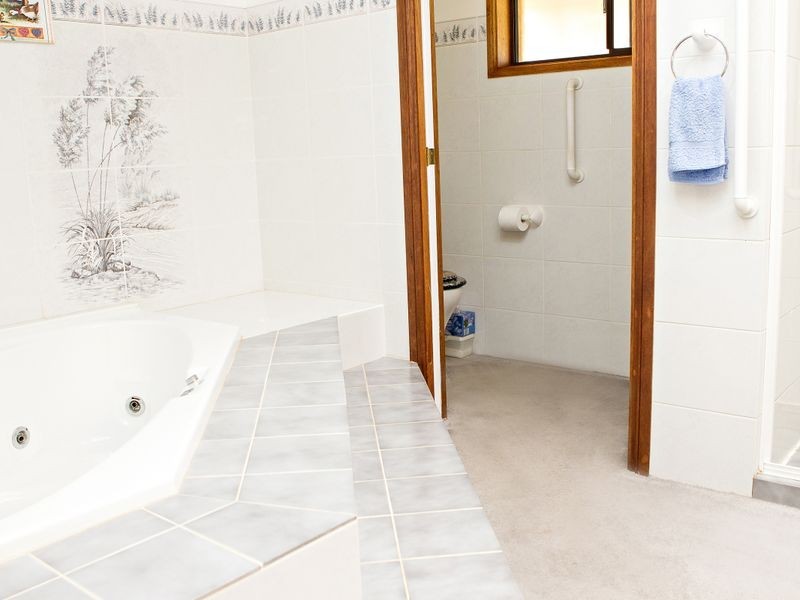 426 Back Creek Road, Young NSW 2594