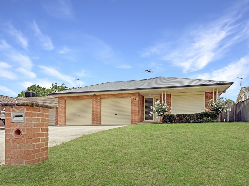 30 Dwyer Drive, Young NSW 2594