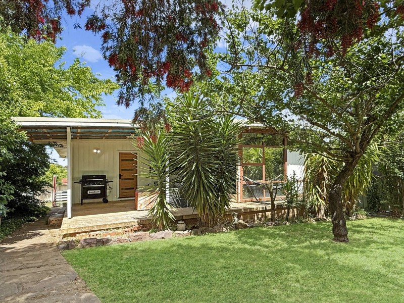 54 Yass Street, Young NSW 2594