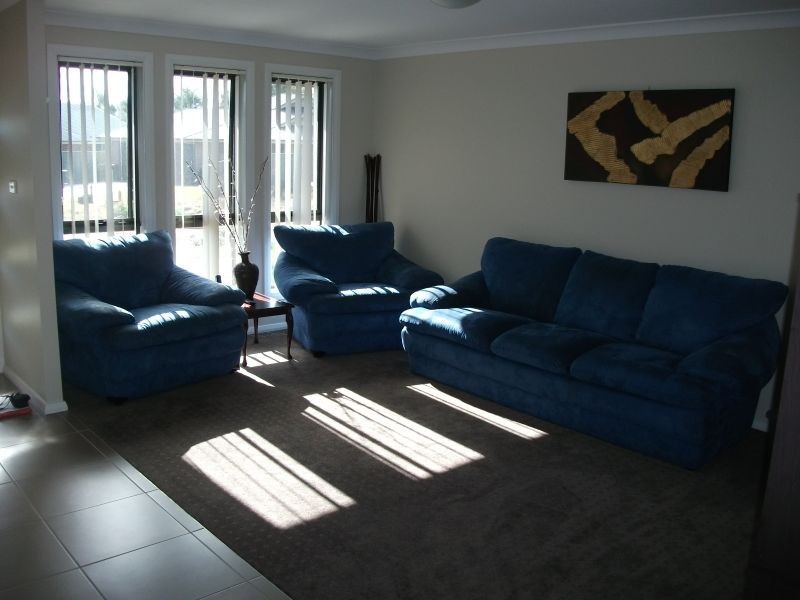 8 Mayoh Place, Young NSW 2594