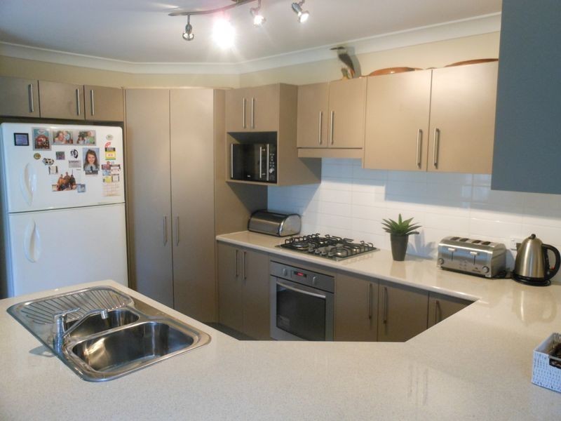 8 Mayoh Place, Young NSW 2594