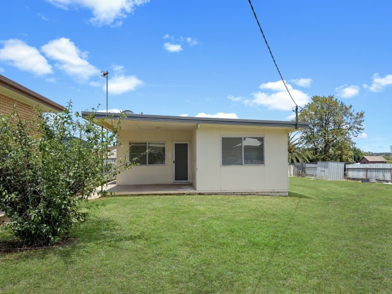 64 Edwards Street, Young NSW 2594
