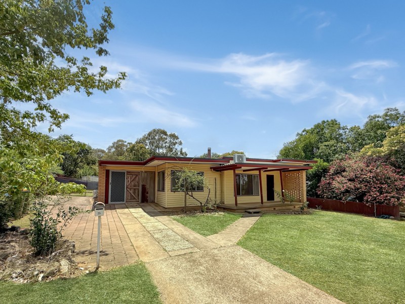25 Prospect Street, Young NSW 2594