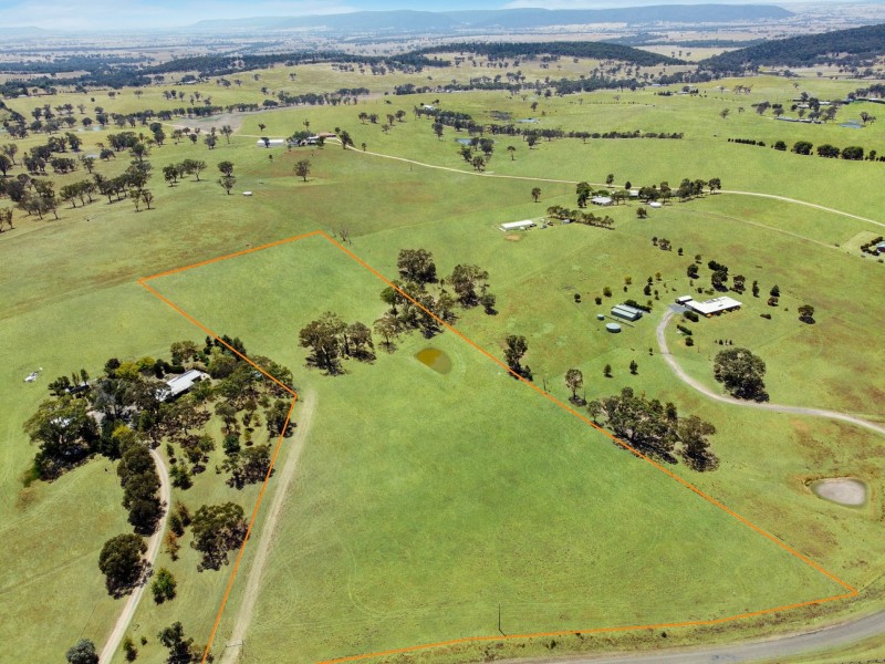 93 Donges Road, Young NSW 2594