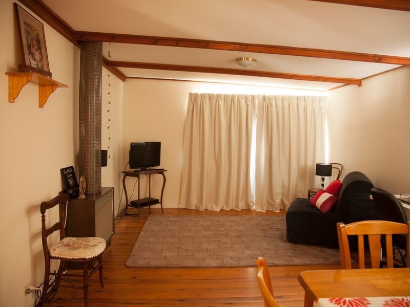 75 Brock Street, Young NSW 2594